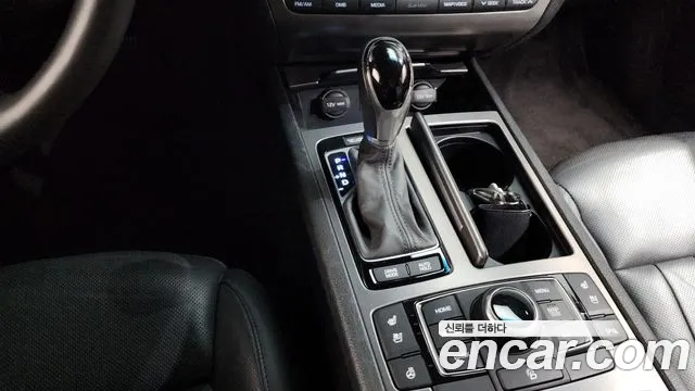 Hyundai Genesis 2016 — фото 9