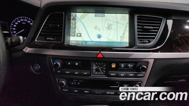 Hyundai Genesis 2016 — фото 15