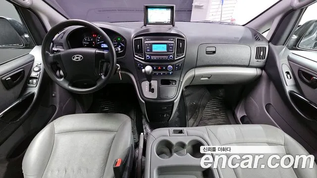 Hyundai Starex 2016 — фото 7