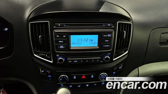 Hyundai Starex 2016 — фото 16