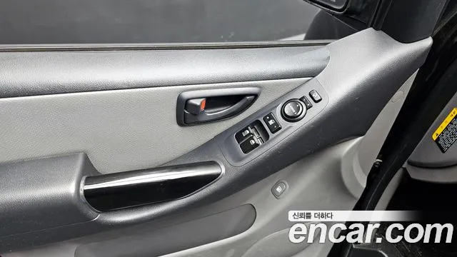 Hyundai Starex 2016 — фото 17