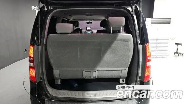 Hyundai Starex 2016 — фото 20