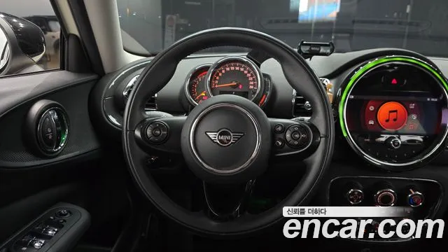 Mini Clubman 2021 — фото 13