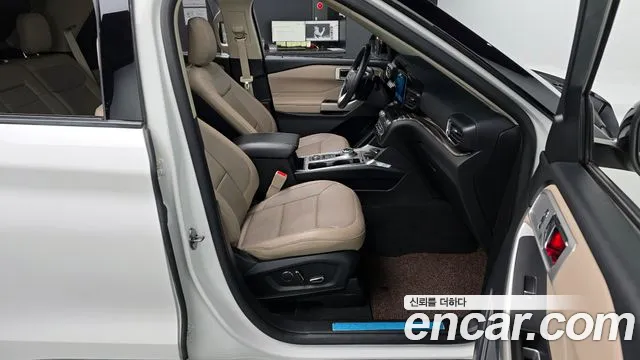 Ford Explorer 2020 — фото 10