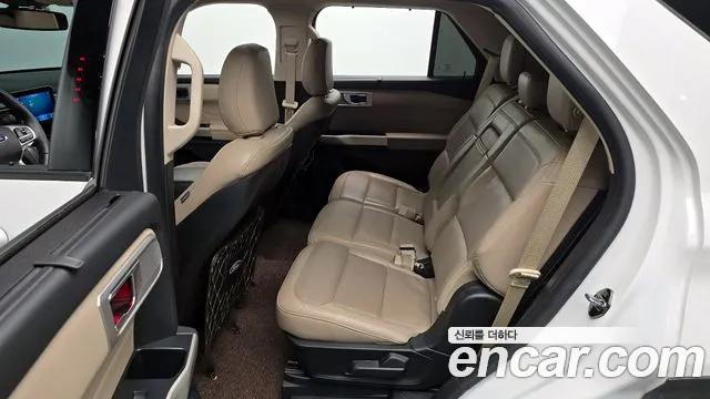 Ford Explorer 2020 — фото 11