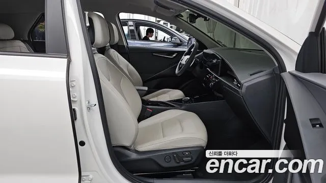Kia Niro 2022 — фото 11