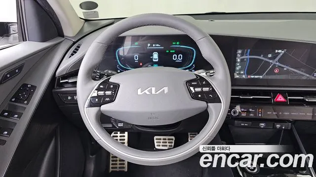 Kia Niro 2022 — фото 13
