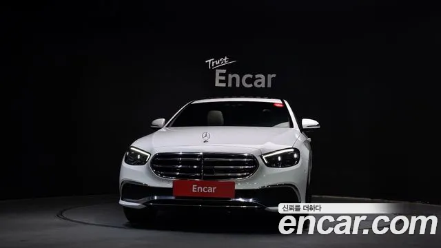 Mercedes-Benz E-Class 2023 — фото 3