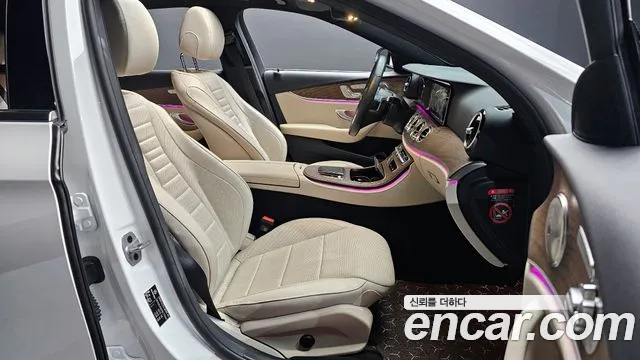 Mercedes-Benz E-Class 2023 — фото 11