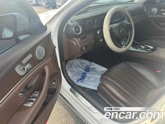 Mercedes-Benz E-Class 2018 — фото 10