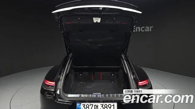 Porsche Panamera 2023 — фото 20