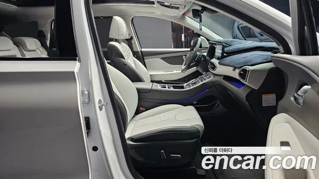 Hyundai Santafe 2023 — фото 10