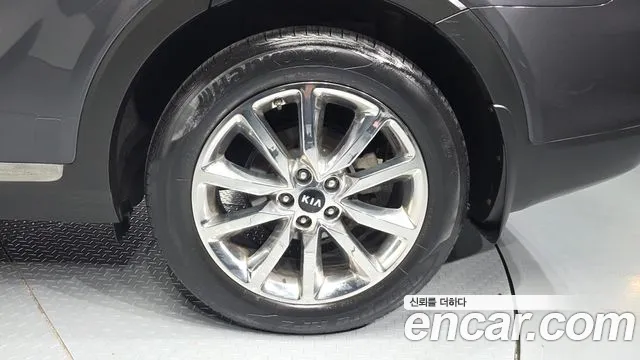 Kia Sorento 2015 — фото 5