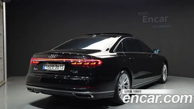 Audi A8 2021 — фото 2