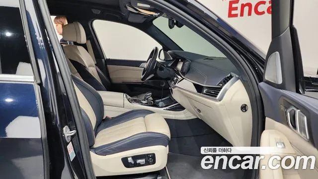 BMW X7 2021 — фото 11