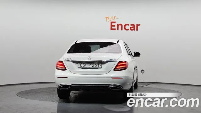 Mercedes-Benz E-Class 2019 — фото 4