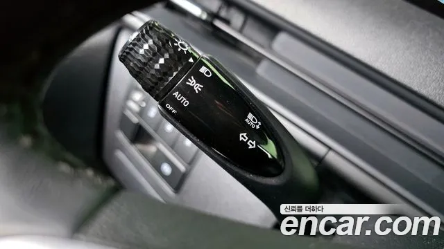 Hyundai Staria 2025 — фото 17