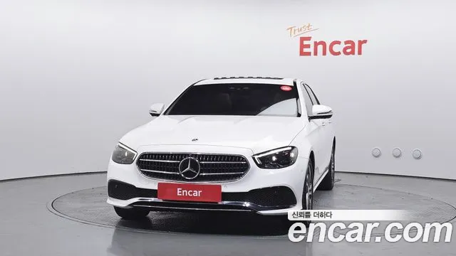 Mercedes-Benz E-Class 2022 — фото 3