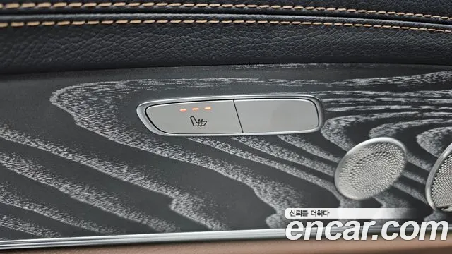 Mercedes-Benz E-Class 2022 — фото 18