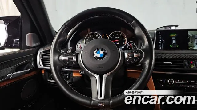 BMW X6M 2017 — фото 13