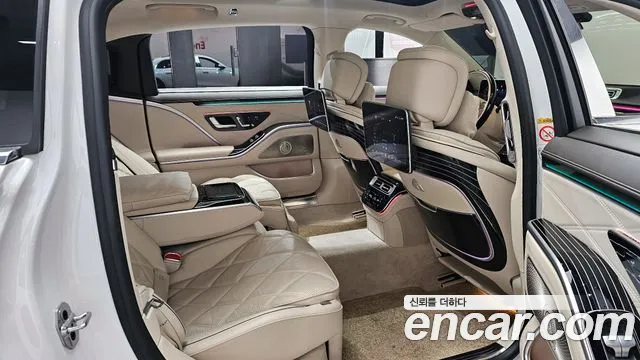 Mercedes-Benz S-Class 2024 — фото 12