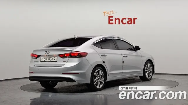 Hyundai AVANTE 2017 — фото 2