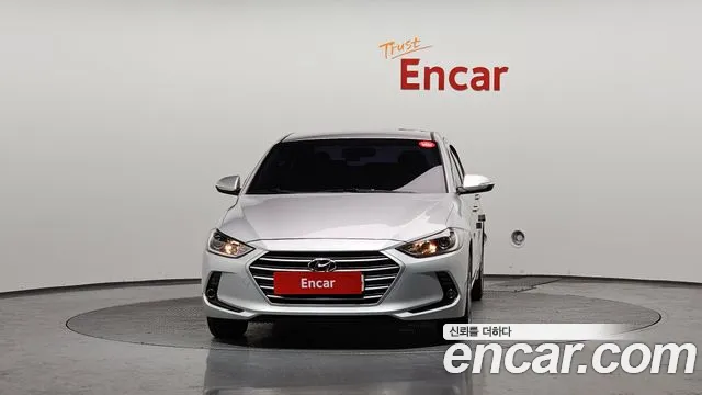 Hyundai AVANTE 2017 — фото 3