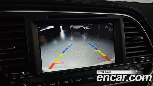 Hyundai AVANTE 2017 — фото 15