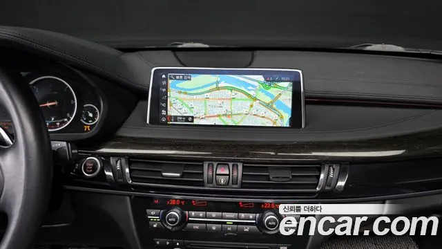BMW X6 2018 — фото 14