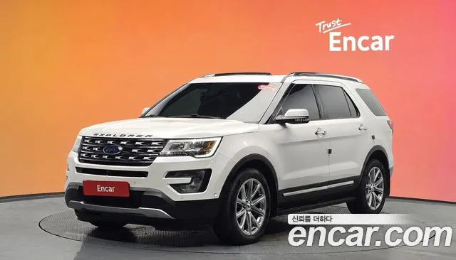 Ford Explorer 2017 — фото 20