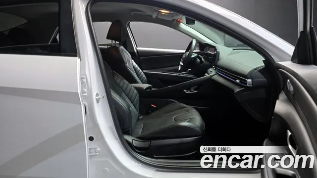 Hyundai AVANTE 2021 — фото 17