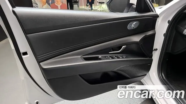 Hyundai AVANTE 2021 — фото 14