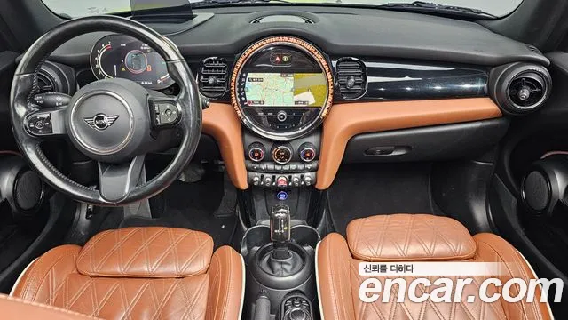 Mini Cooper Convertible 2022 — фото 10