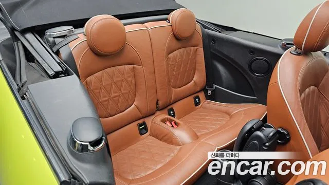 Mini Cooper Convertible 2022 — фото 17
