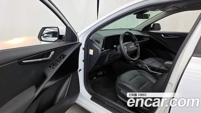 Kia Niro 2022 — фото 13
