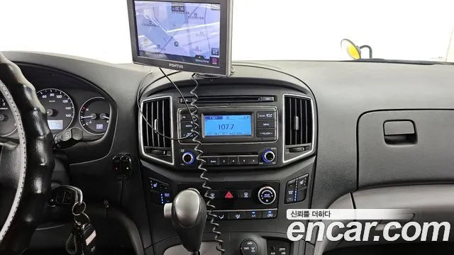Hyundai Starex 2019 — фото 14