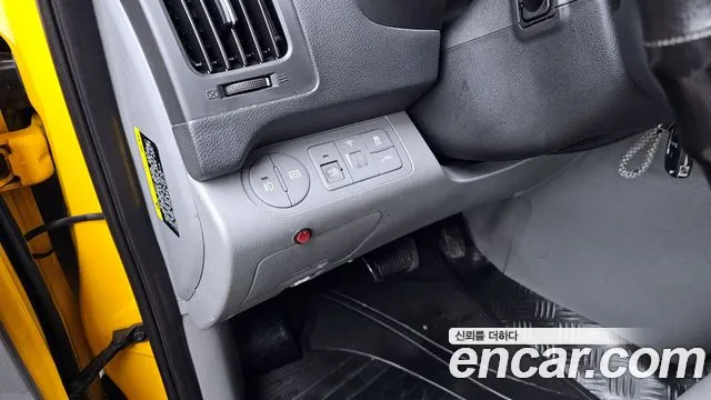 Hyundai Starex 2019 — фото 18