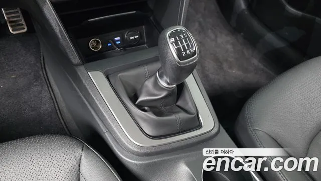 Hyundai AVANTE 2016 — фото 12
