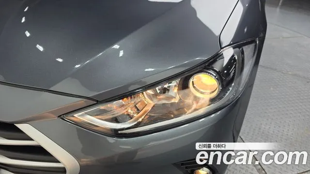 Hyundai AVANTE 2016 — фото 8