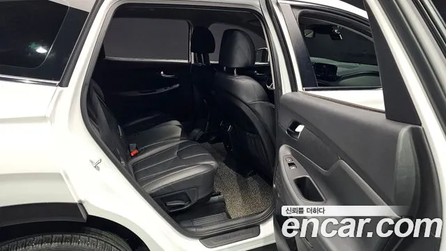 Hyundai Santafe 2022 — фото 11