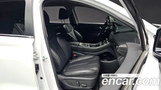 Hyundai Santafe 2022 — фото 12