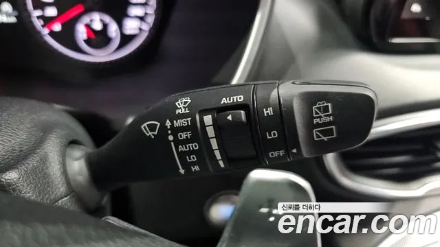 Hyundai Santafe 2022 — фото 17