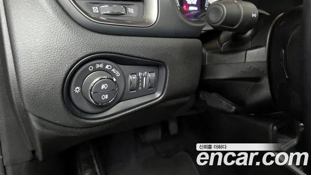 Jeep Renegade 2022 — фото 15