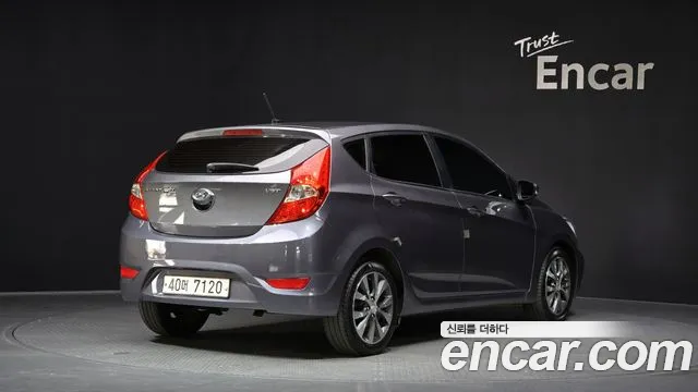 Hyundai Accent 2015 — фото 2