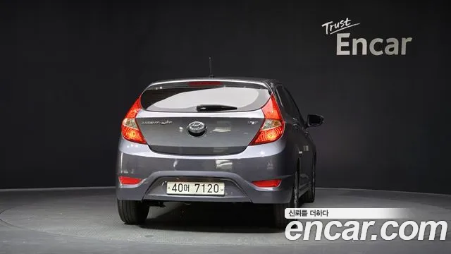 Hyundai Accent 2015 — фото 4