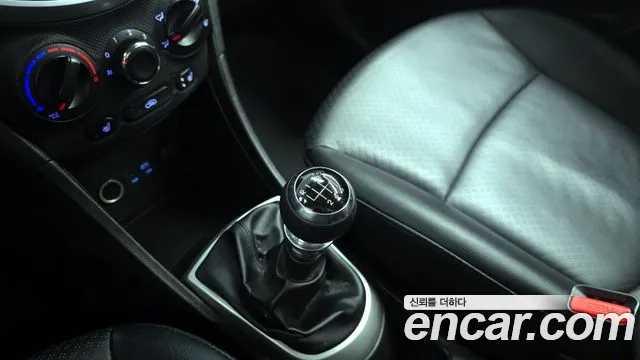 Hyundai Accent 2015 — фото 12