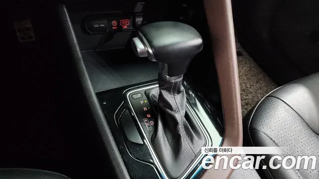 Kia Niro 2017 — фото 12