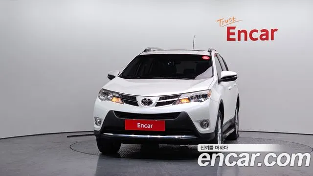 Toyota RAV4 2015 — фото 3