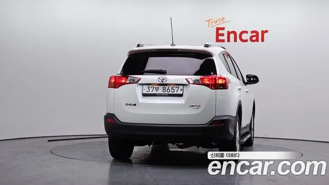 Toyota RAV4 2015 — фото 4