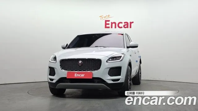 Jaguar E-PACE 2018 — фото 3